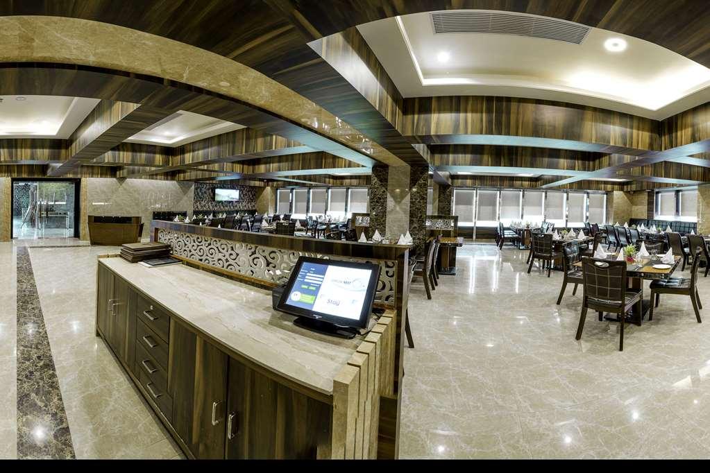 Clarion Inn Jaipur Kukas Εστιατόριο φωτογραφία