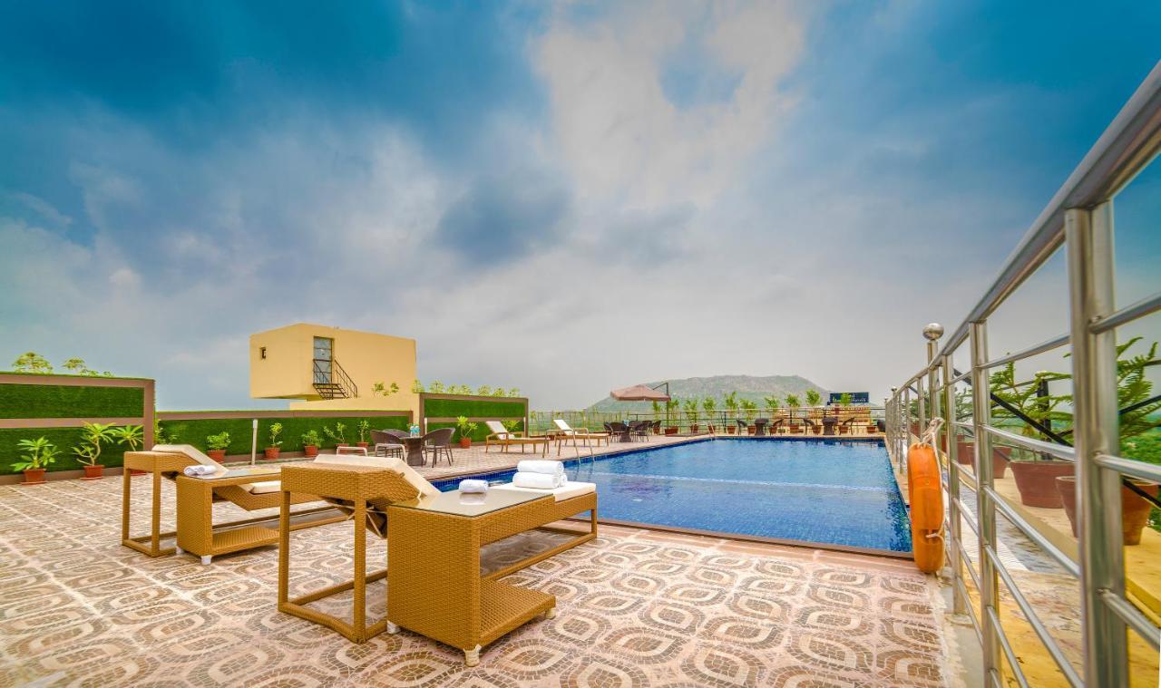 Clarion Inn Jaipur Kukas Εξωτερικό φωτογραφία