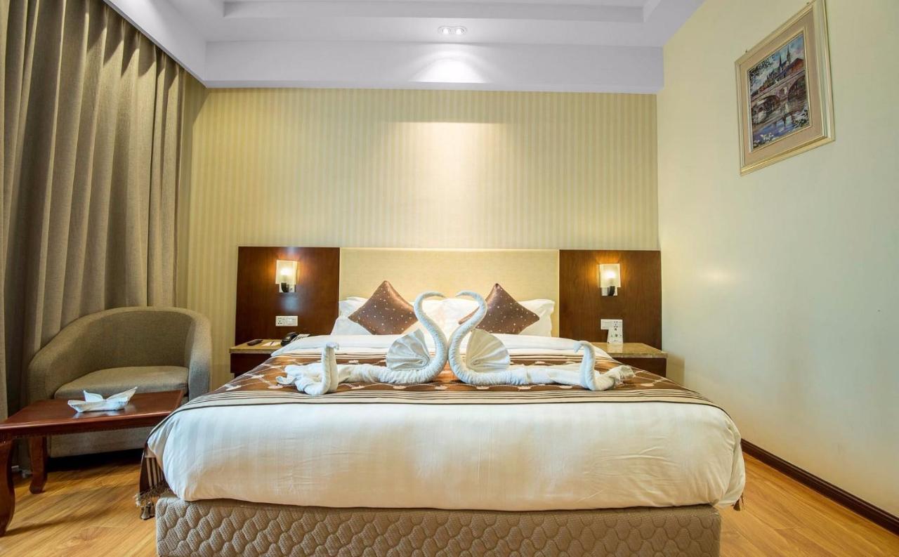 Clarion Inn Jaipur Kukas Εξωτερικό φωτογραφία