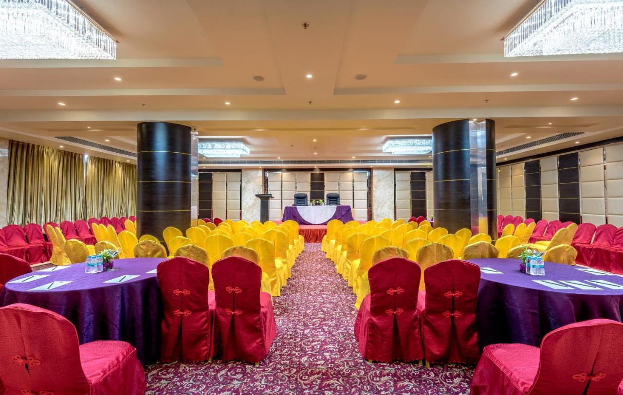 Clarion Inn Jaipur Kukas Εξωτερικό φωτογραφία